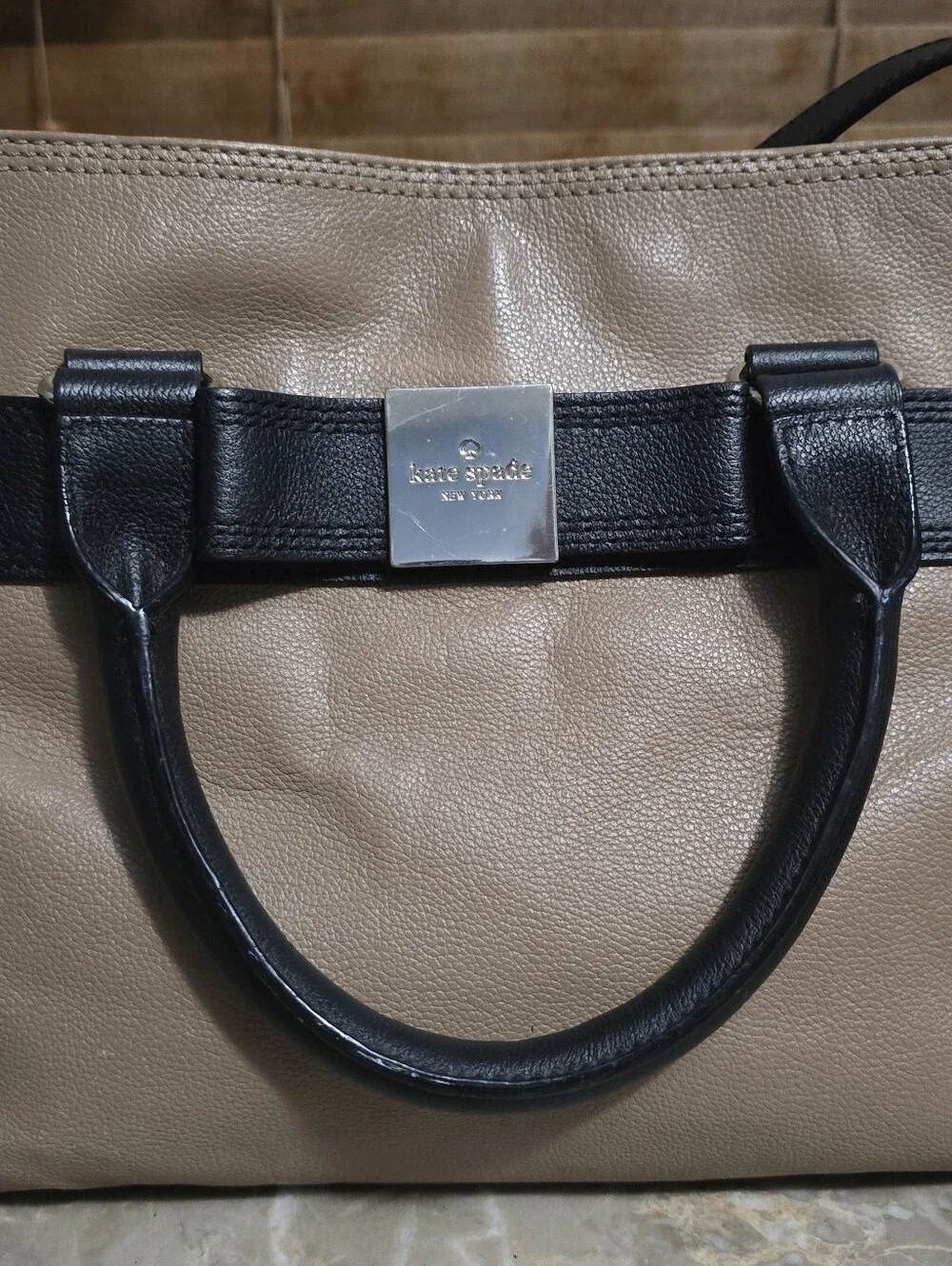 Kate Spade Primrose Hill Tan and Black Leather Satchel w/ Bow Detail